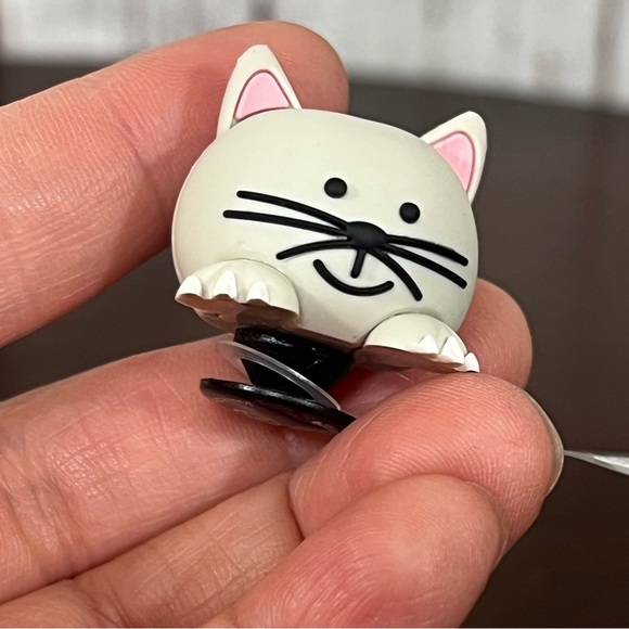 CROCS 3D Jibbitz Grey Cat - Picture 1 of 6